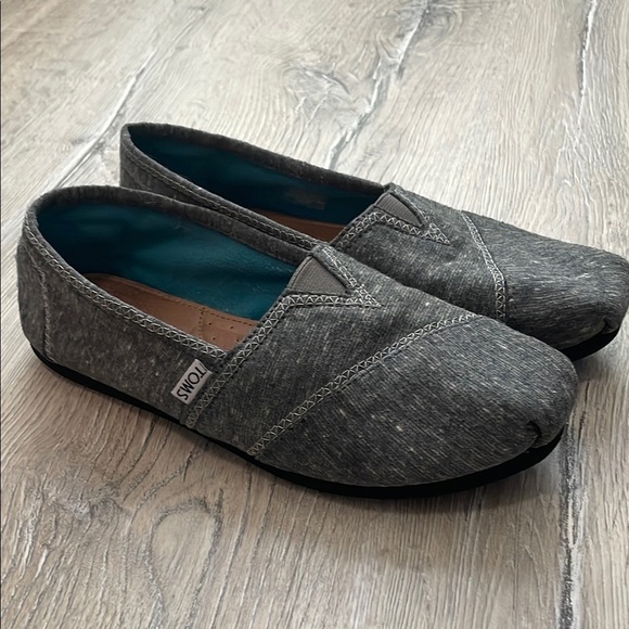 TOMS Gray Slip-On Shoes - Picture 2 of 9